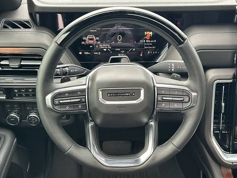 Used 2025 GMC Yukon XL Denali w/ Denali Reserve Package AWD/4WD image 26