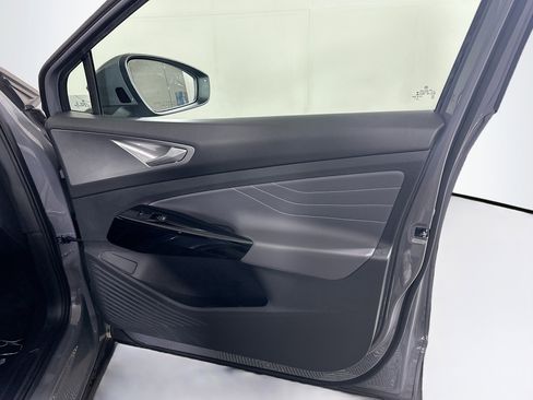 Used 2023 Volkswagen ID.4 Pro S RWD image 33
