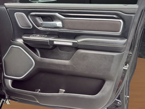 Used 2022 RAM 1500 Laramie AWD/4WD image 28