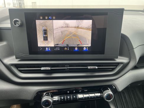 Used 2025 Chevrolet Silverado EV W/T image 28