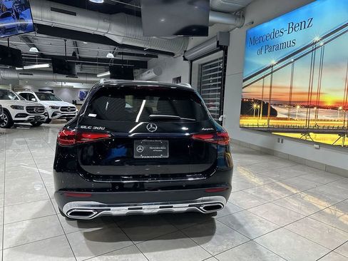 Used 2023 Mercedes-Benz GLC 300 4MATIC image 17