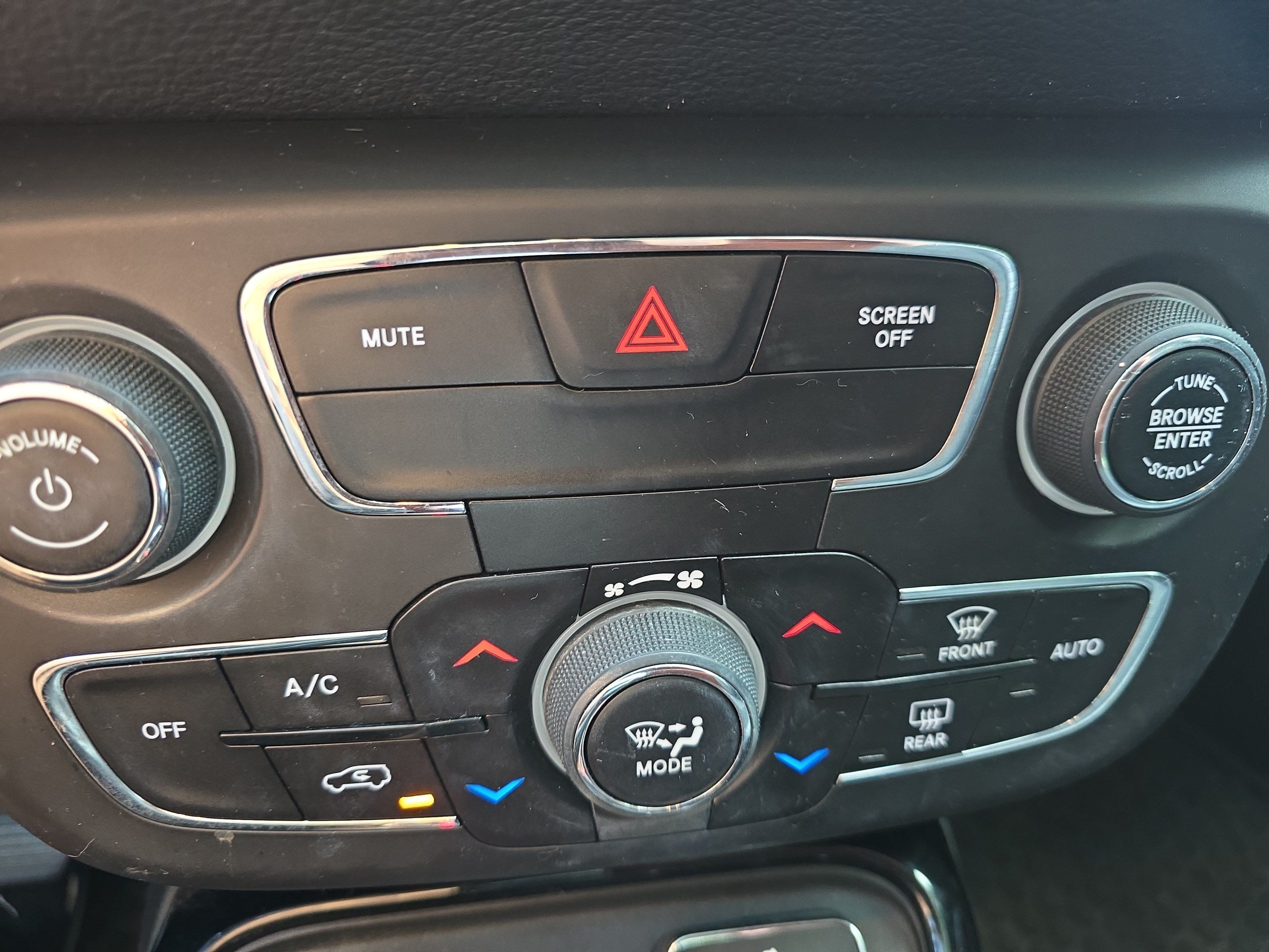 Used 2018 Jeep Compass Latitude w/ Popular Equipment Group AWD/4WD image 22