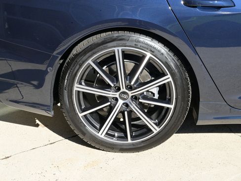 Used 2025 Audi A6 Premium Plus image 11