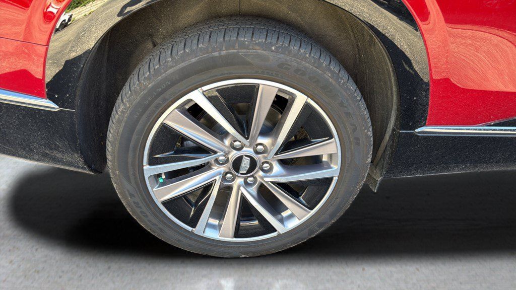 Certified 2026 Cadillac Vistiq Sport w/ LPO, Floor Liner Package AWD/4WD image 13