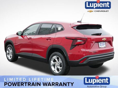 New 2026 Chevrolet Trax LS w/ LS Convenience Package image 9