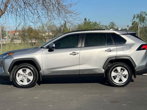 Used 2020 Toyota RAV4 XLE image 5