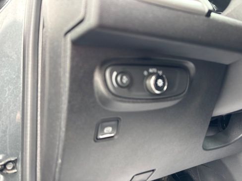 Used 2019 GMC Terrain SLE FWD image 17