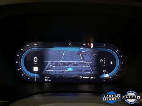 Used 2025 Volvo XC60 B5 Plus image 9