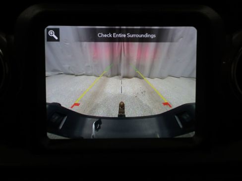 Used 2020 Jeep Gladiator Overland AWD/4WD image 25