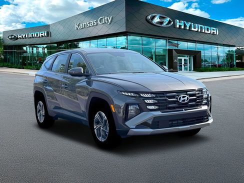 New 2026 Hyundai Tucson Blue SE image 11
