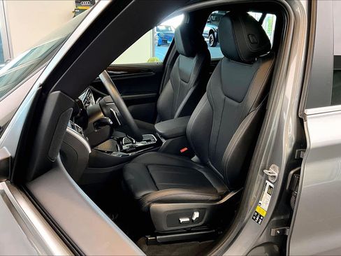 Used 2024 BMW X3 xDrive30i w/ Parking Assistance Package image 8