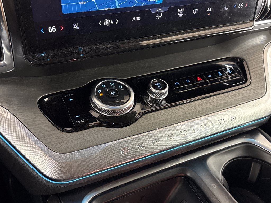 Certified 2025 Ford Expedition Platinum AWD/4WD image 28