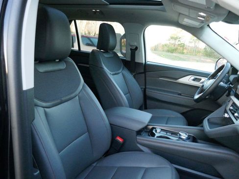 New 2026 Ford Explorer Active w/ Active Comfort Package AWD/4WD image 11