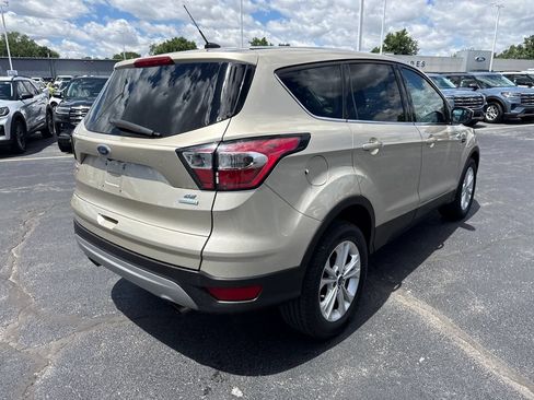 Used 2017 Ford Escape SE FWD image 7