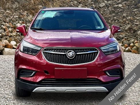 Used 2018 Buick Encore Essence FWD image 3