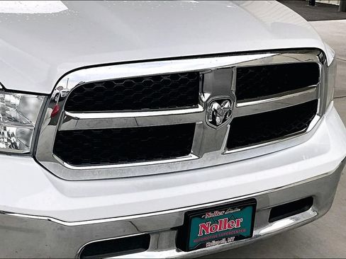 Used 2020 RAM 1500 Classic SLT AWD/4WD image 28