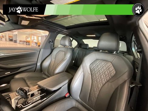 Used 2021 BMW 530i xDrive w/ Premium Package AWD/4WD image 10