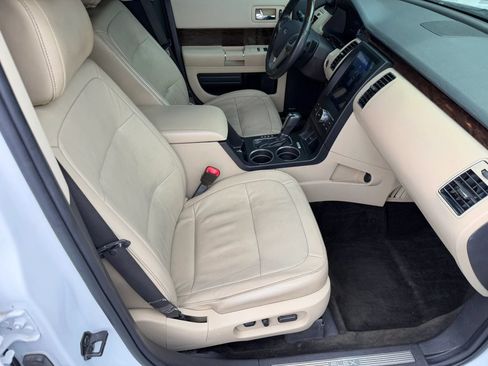 Used 2018 Ford Flex Limited w/ Equipment Group 303A AWD/4WD image 16