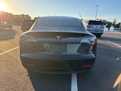 Used 2021 Tesla Model 3 Standard Range Plus RWD image 4