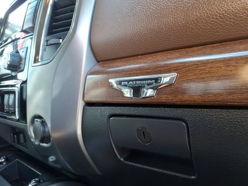 Used 2019 Nissan Titan Platinum Reserve w/ Platinum Utility Package AWD/4WD image 18
