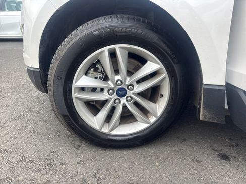 Certified 2017 Ford Edge SEL w/ Equipment Group 201A image 28