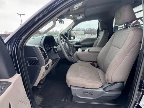 Used 2022 Ford F450 XLT w/ XLT Value Package image 11