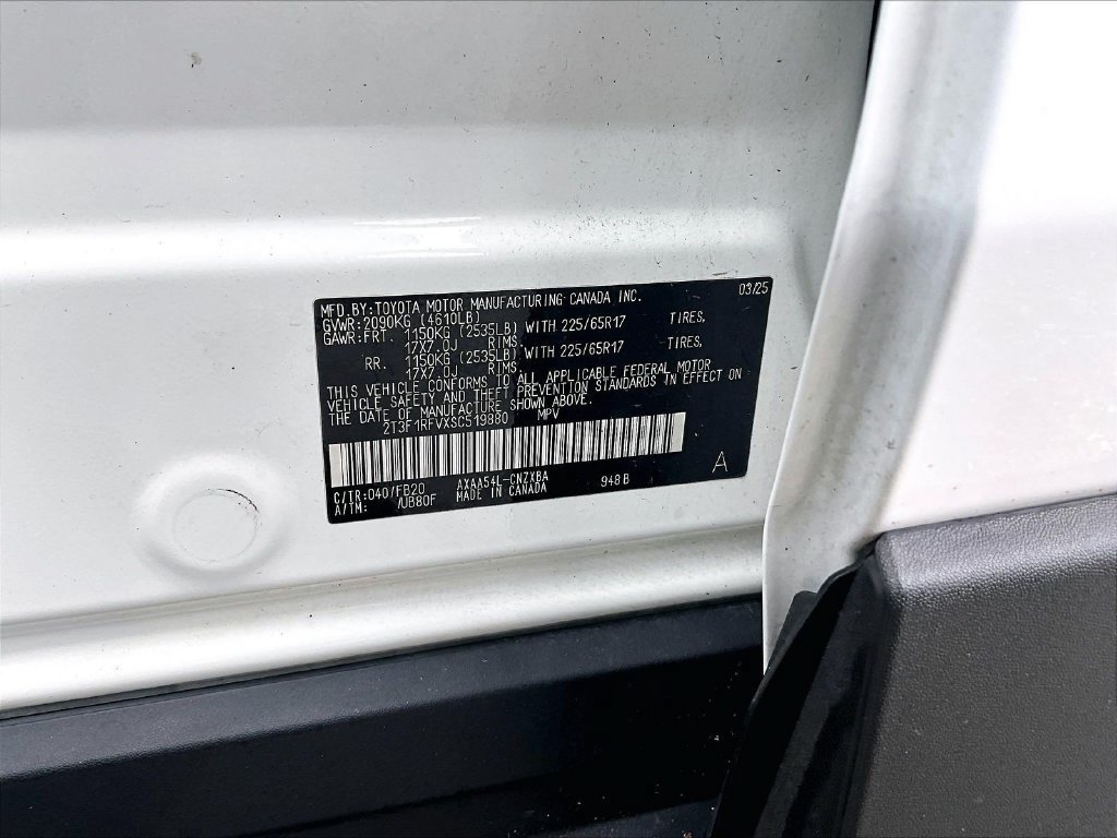 Used 2025 Toyota RAV4 LE AWD/4WD image 36