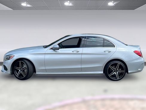 Used 2018 Mercedes-Benz C 300 4MATIC Sedan image 2