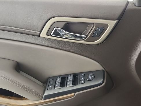 Used 2019 GMC Yukon XL Denali w/ Open Road Package image 15