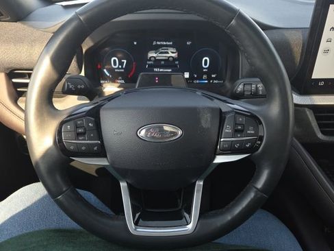 Used 2025 Ford Explorer Platinum w/ LUX Leather Package image 38
