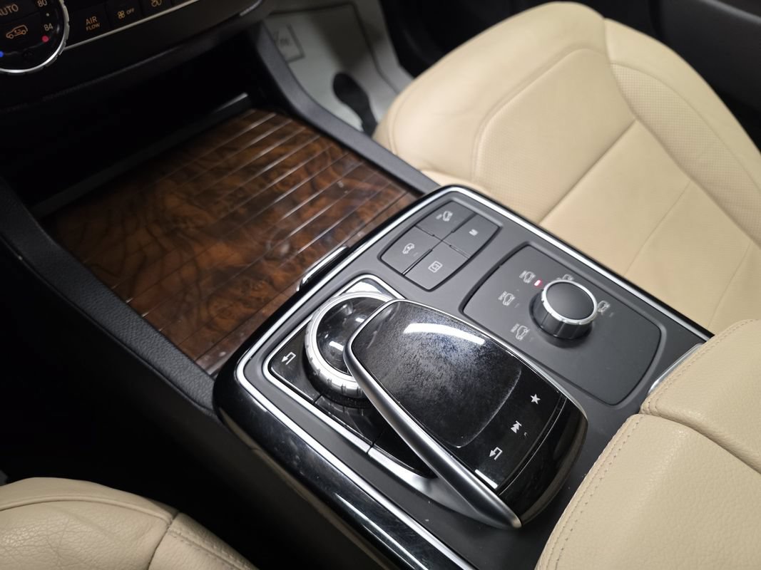 Used 2018 Mercedes-Benz GLS 450 4MATIC image 43