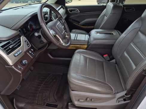 Used 2017 GMC Yukon XL Denali RWD image 27