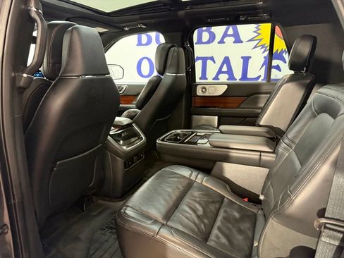 Used 2022 Lincoln Navigator L Reserve RWD image 18