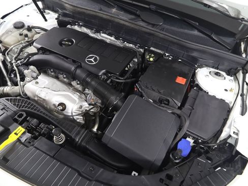 Used 2023 Mercedes-Benz GLB 250 4MATIC image 18