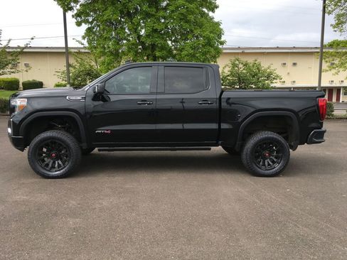 Used 2019 GMC Sierra 1500 AT4 w/ AT4 Premium Package AWD/4WD image 3
