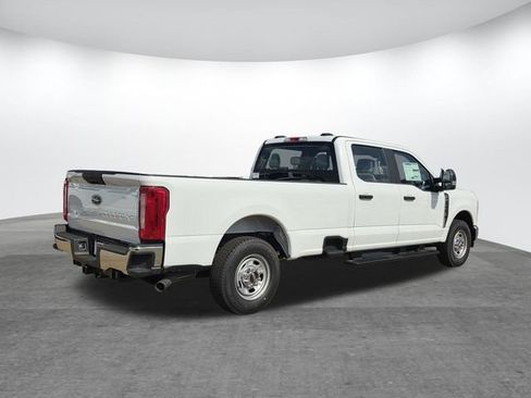 New 2026 Ford F250 XL w/ XL Chrome Package RWD image 2