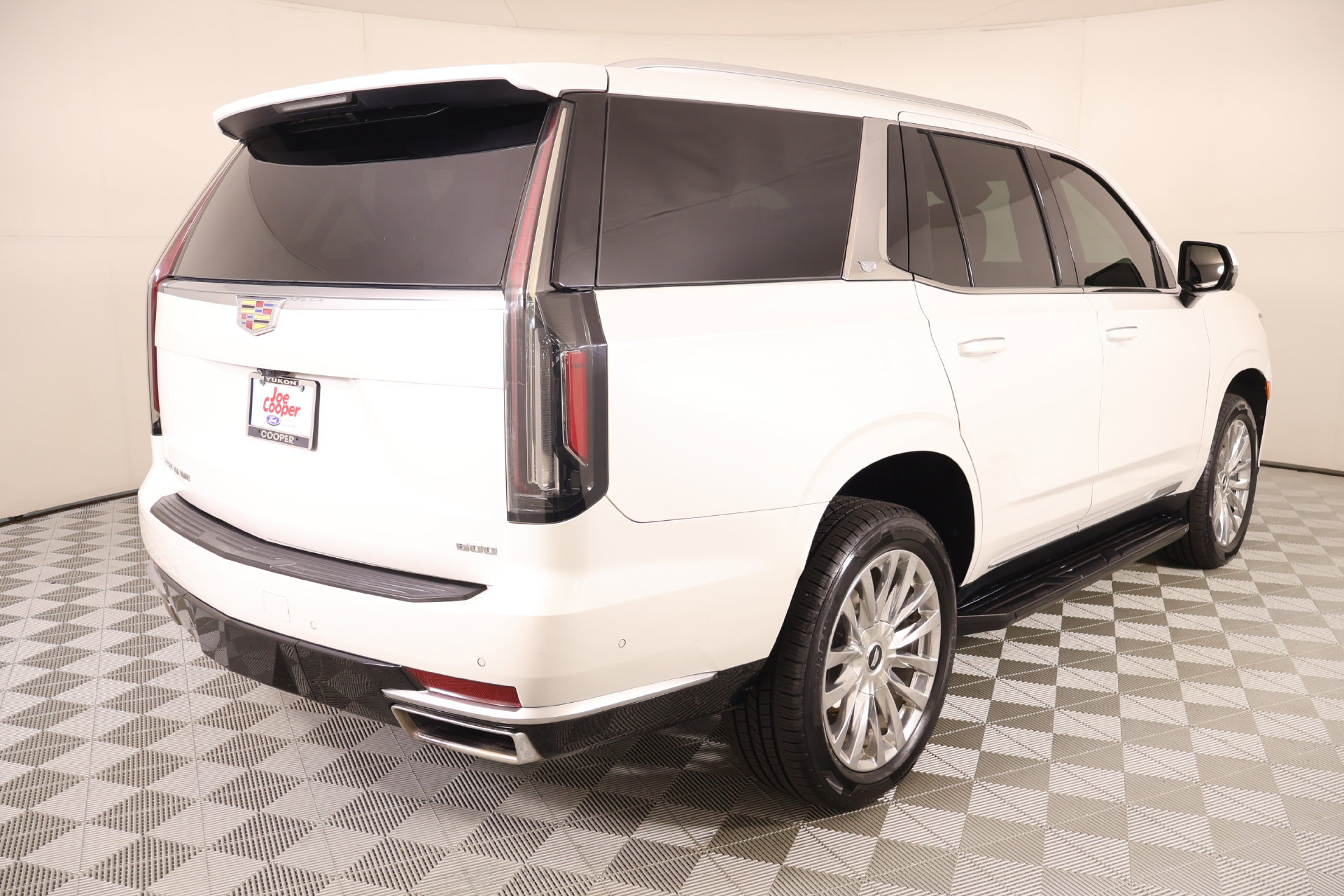 Used 2022 Cadillac Escalade Premium Luxury AWD/4WD image 24