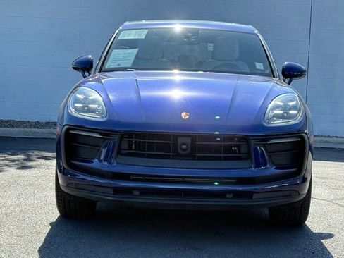 Used 2025 Porsche Macan AWD/4WD image 5