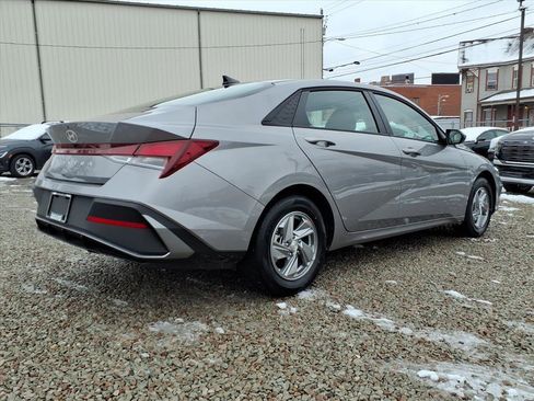 New 2026 Hyundai Elantra SE w/ Cargo Package FWD image 3
