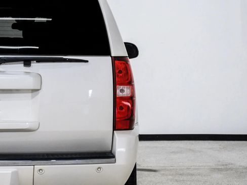 Used 2013 Chevrolet Tahoe LTZ RWD image 51