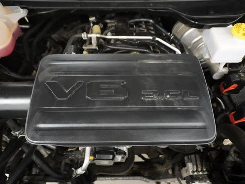 Certified 2022 RAM 1500 Big Horn image 12