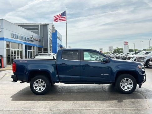 Used 2020 Chevrolet Colorado LT w/ LT Convenience Package AWD/4WD image 11
