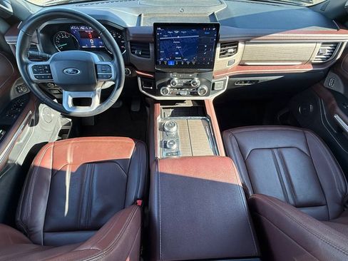 Used 2024 Ford Expedition Limited AWD/4WD image 30