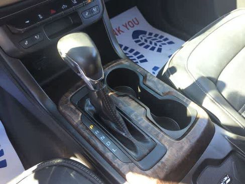 Certified 2022 GMC Canyon Denali image 16