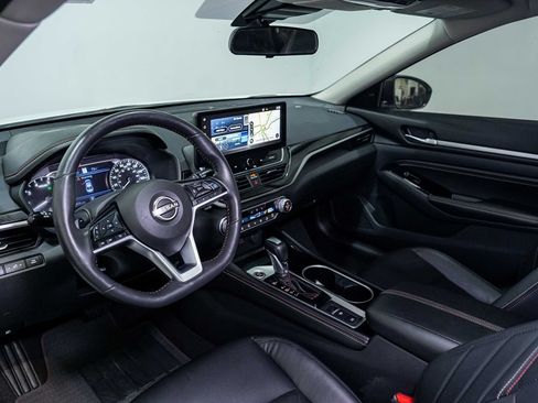 Used 2023 Nissan Altima 2.0 SR FWD image 15