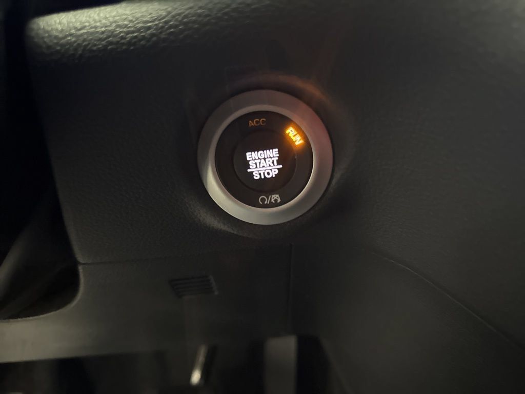 New 2026 Chrysler Pacifica Select AWD/4WD image 20