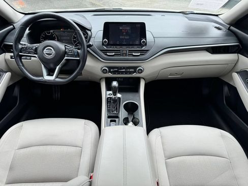 Used 2019 Nissan Altima 2.5 SV FWD image 17