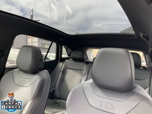 Used 2023 Volkswagen ID.4 Pro S AWD/4WD image 19