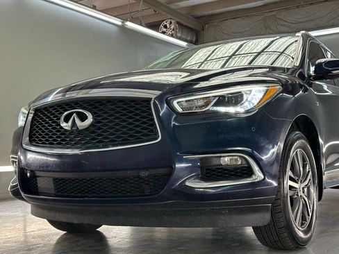 Used 2020 INFINITI QX60 Luxe w/ Essential Package FWD image 4