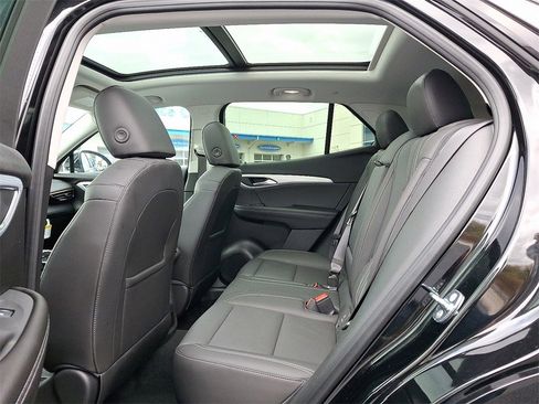 Used 2024 Buick Envision Avenir image 13